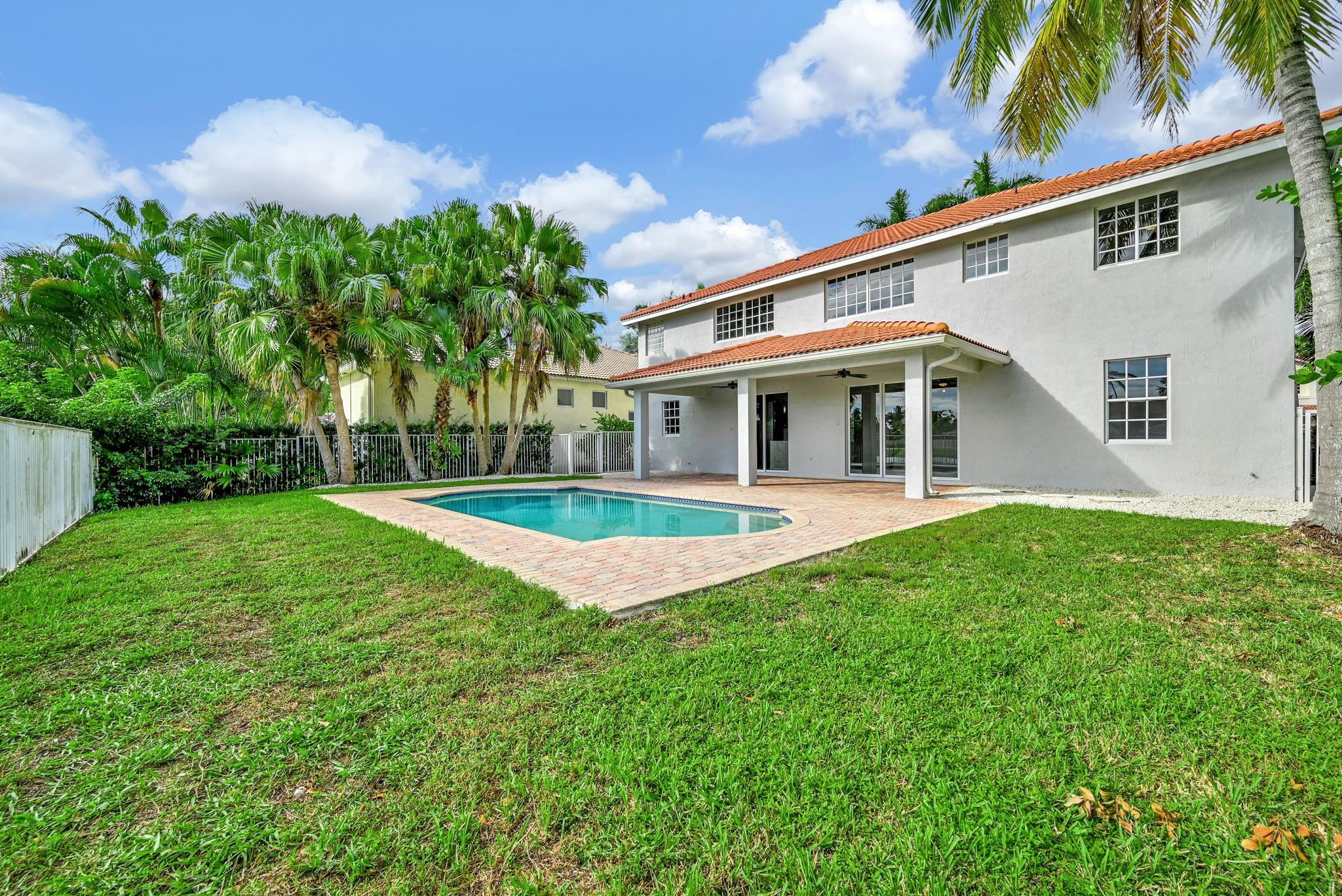 2538 Hunters Run Way Weston, FL 33327 - Photo 16 of 41 Photo 17