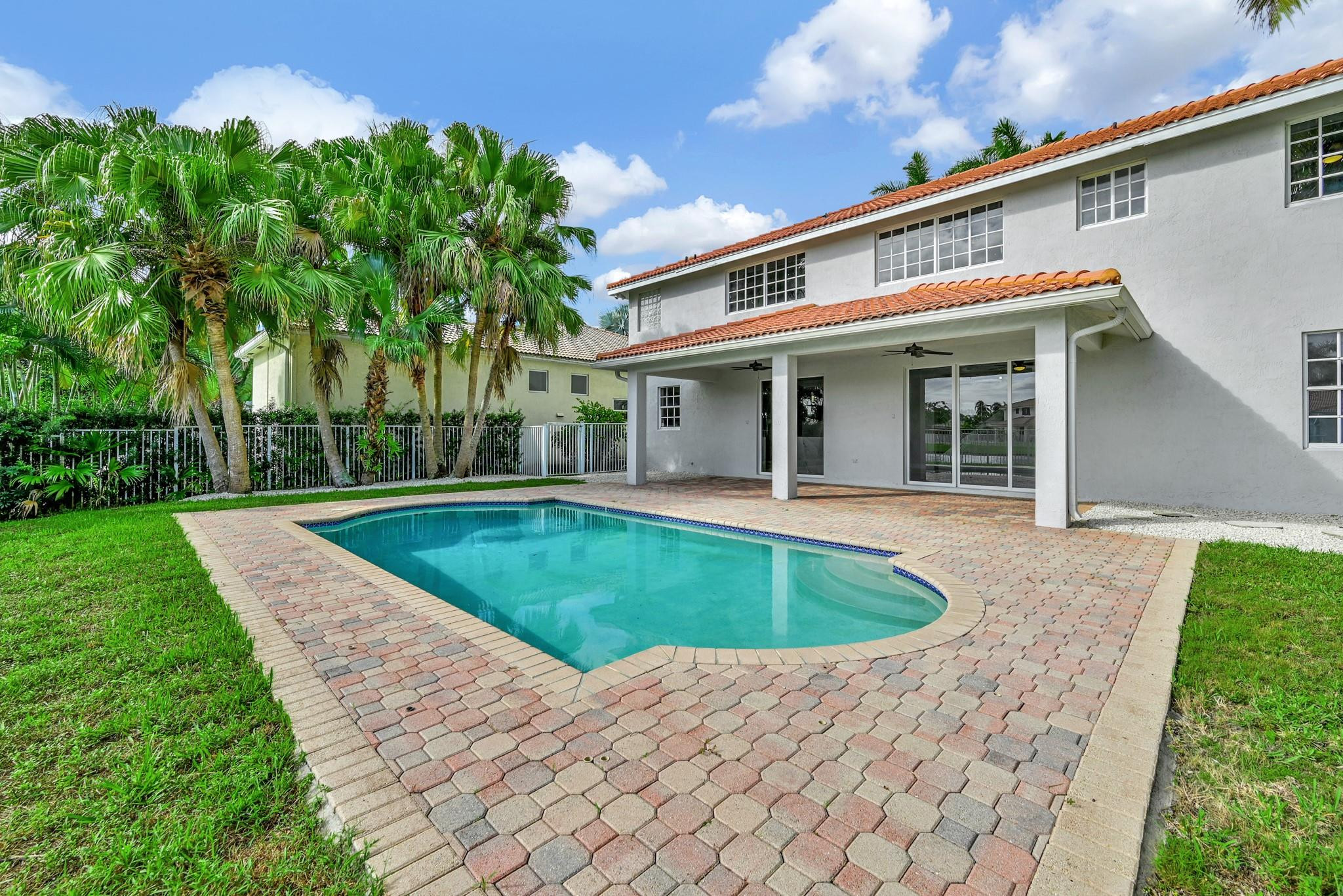 2538 Hunters Run Way Weston, FL 33327 - Photo 3 of 41 Photo 3