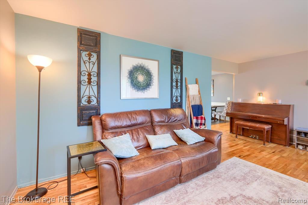 5042 Cook Road Swartz Creek, MI 48473 - Photo 17 of 48 Gallery Image 17