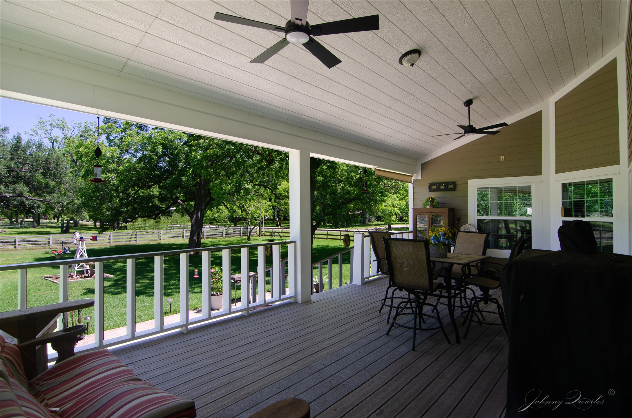 36606 Tejas Road Simonton, TX 77485 - Photo 8 of 35 a view of a patio with table and chairs