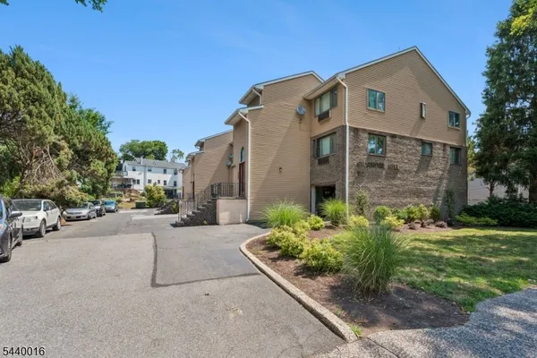 $2,550 | 112 Mill Street, Unit H, Belleville, NJ 07109