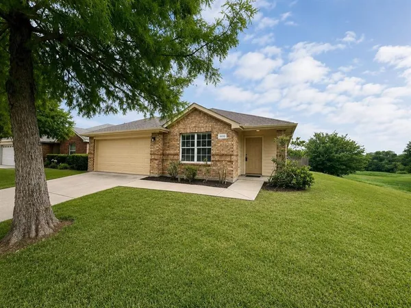 $2,238 | 1000 Salt Creek Trail, Fort Worth, TX 76131