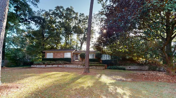 $415,000 | 559 Brawood Drive, Mobile, AL 36608