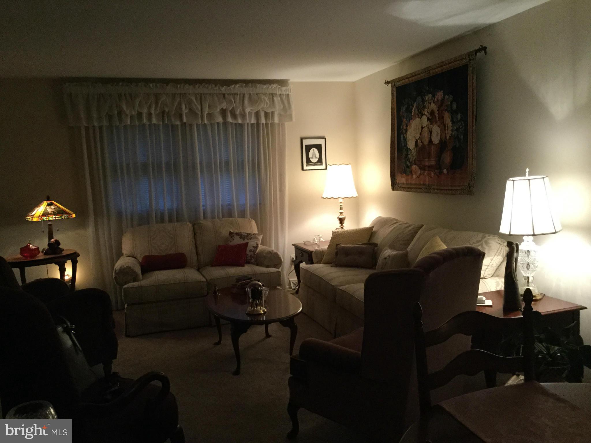 231 Garnett Road Joppa, MD 21085 - Photo 12 of 28 Living Room