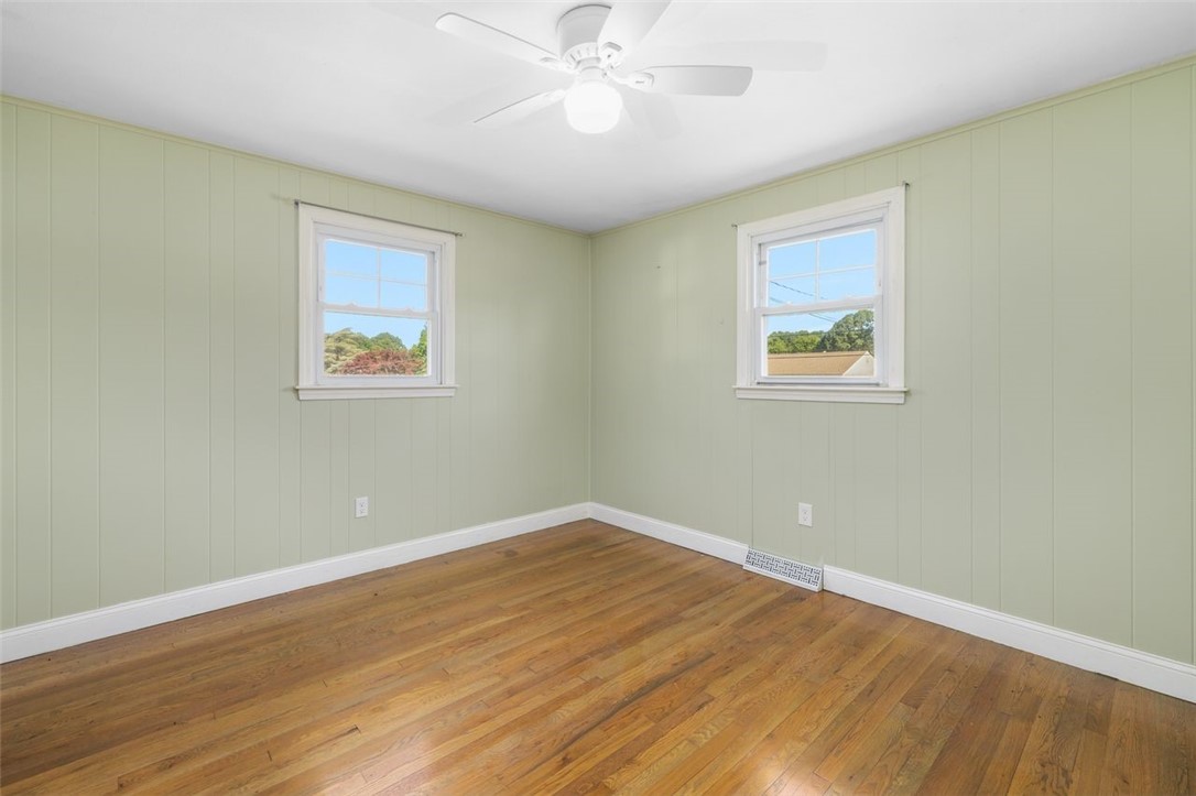 37 Ridgeway Drive Warren, RI 02885 - Photo 12 of 17