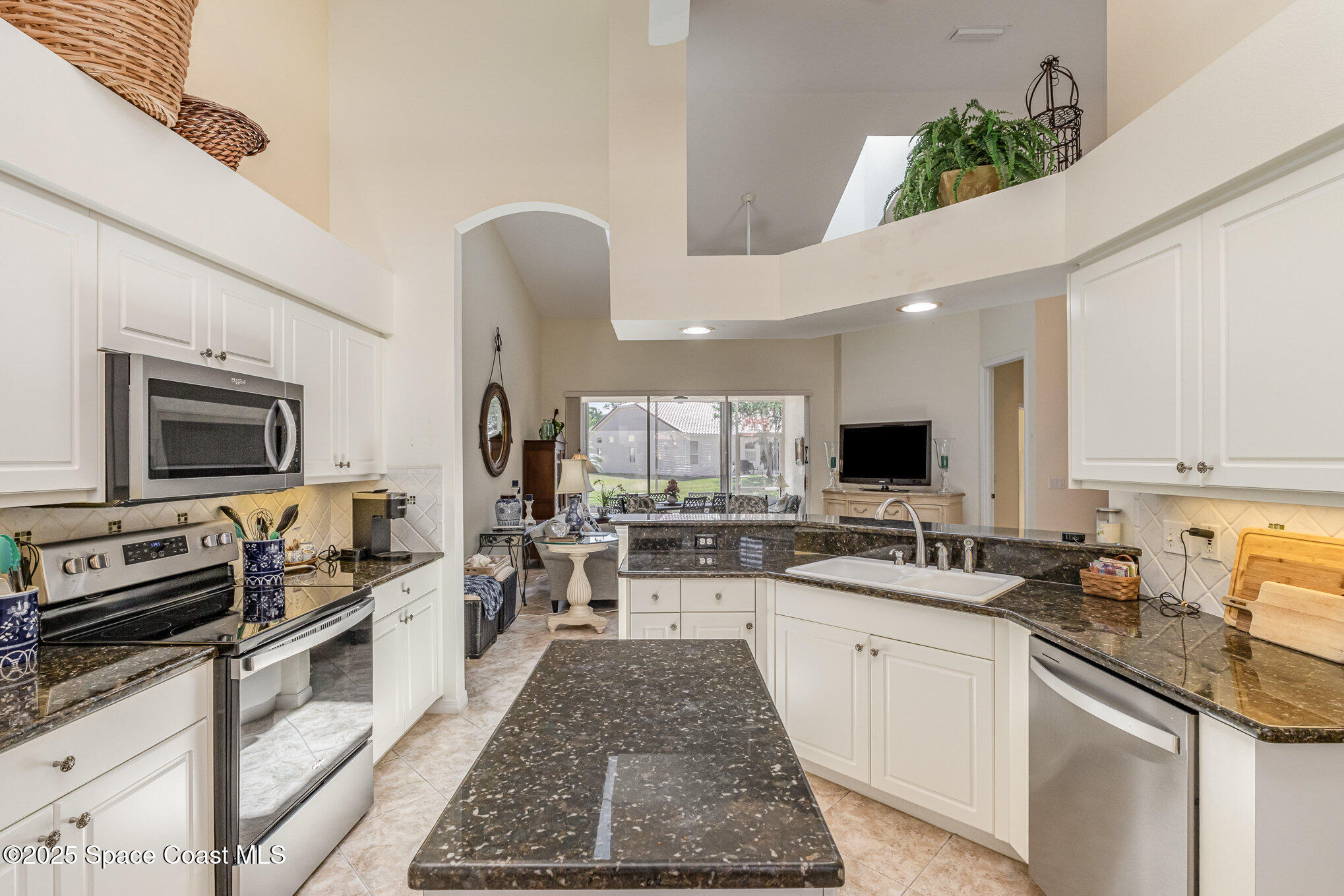 419 Renaissance Avenue Melbourne, FL 32940 - Photo 12 of 26 014_file_212