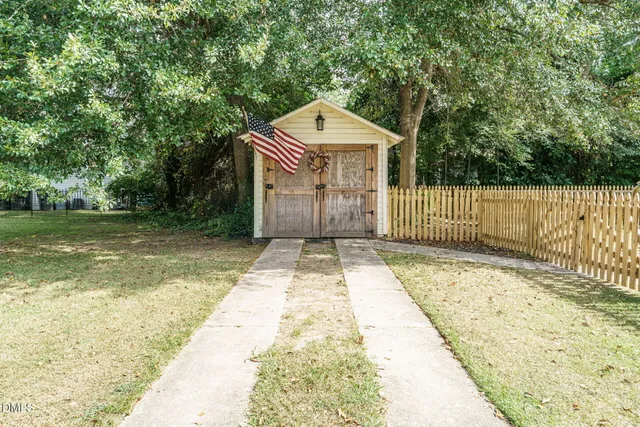 $319,900 | 316 West Parrish Drive, Benson, NC 27504