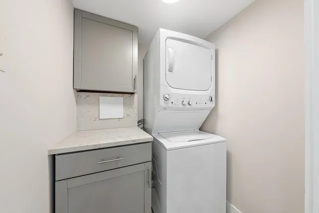 $629,000 | 4200 North Ocean Drive, Unit 2705, Singer Island, FL 33404