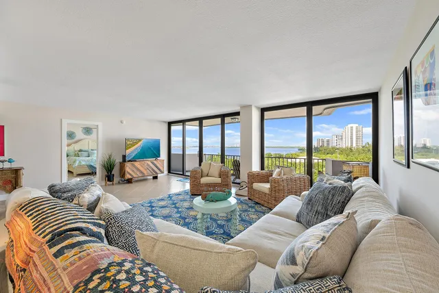 $629,000 | 4200 North Ocean Drive, Unit 2705, Singer Island, FL 33404