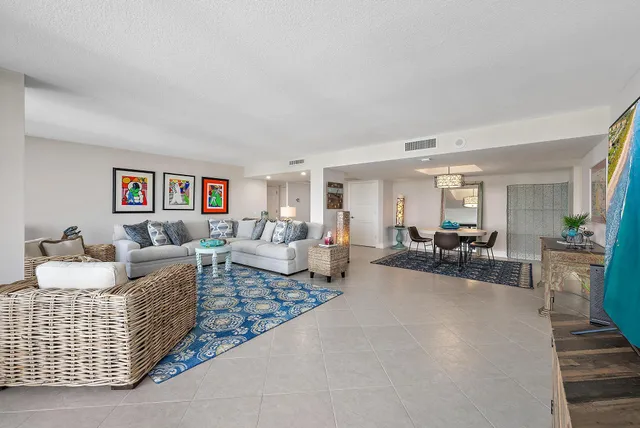 $629,000 | 4200 North Ocean Drive, Unit 2705, Singer Island, FL 33404