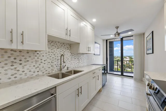 $629,000 | 4200 North Ocean Drive, Unit 2705, Singer Island, FL 33404