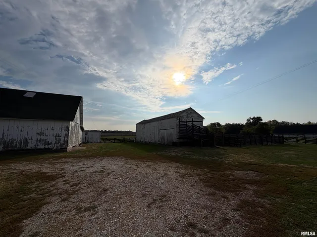 $339,900 | 23611 County Highway 22, Canton, IL 61520