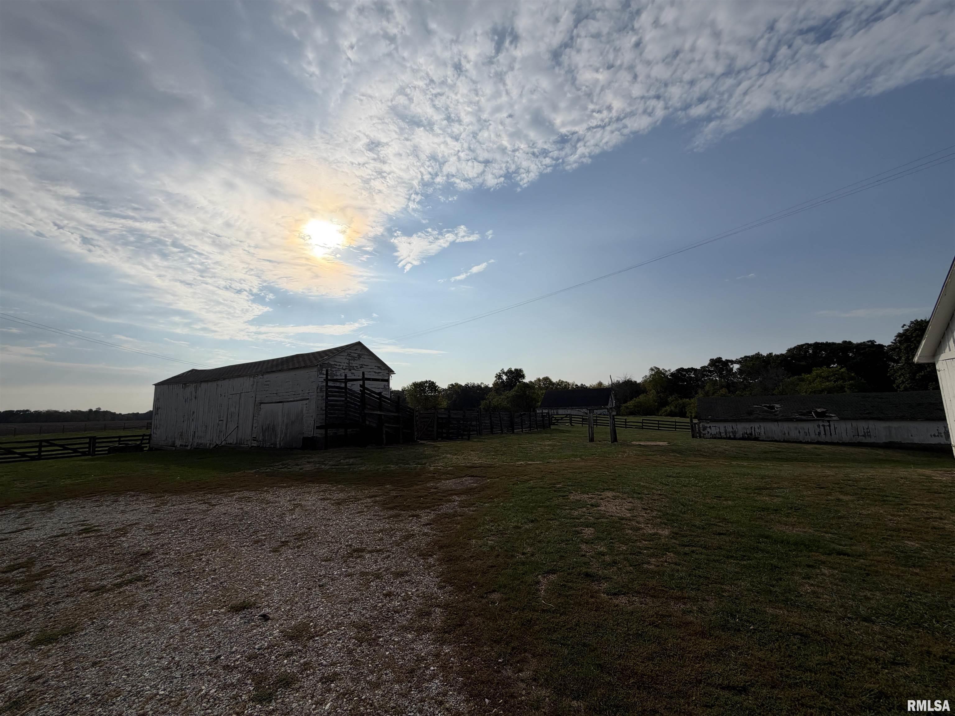 23611 County Highway 22 Canton, IL 61520 - Photo 13 of 45