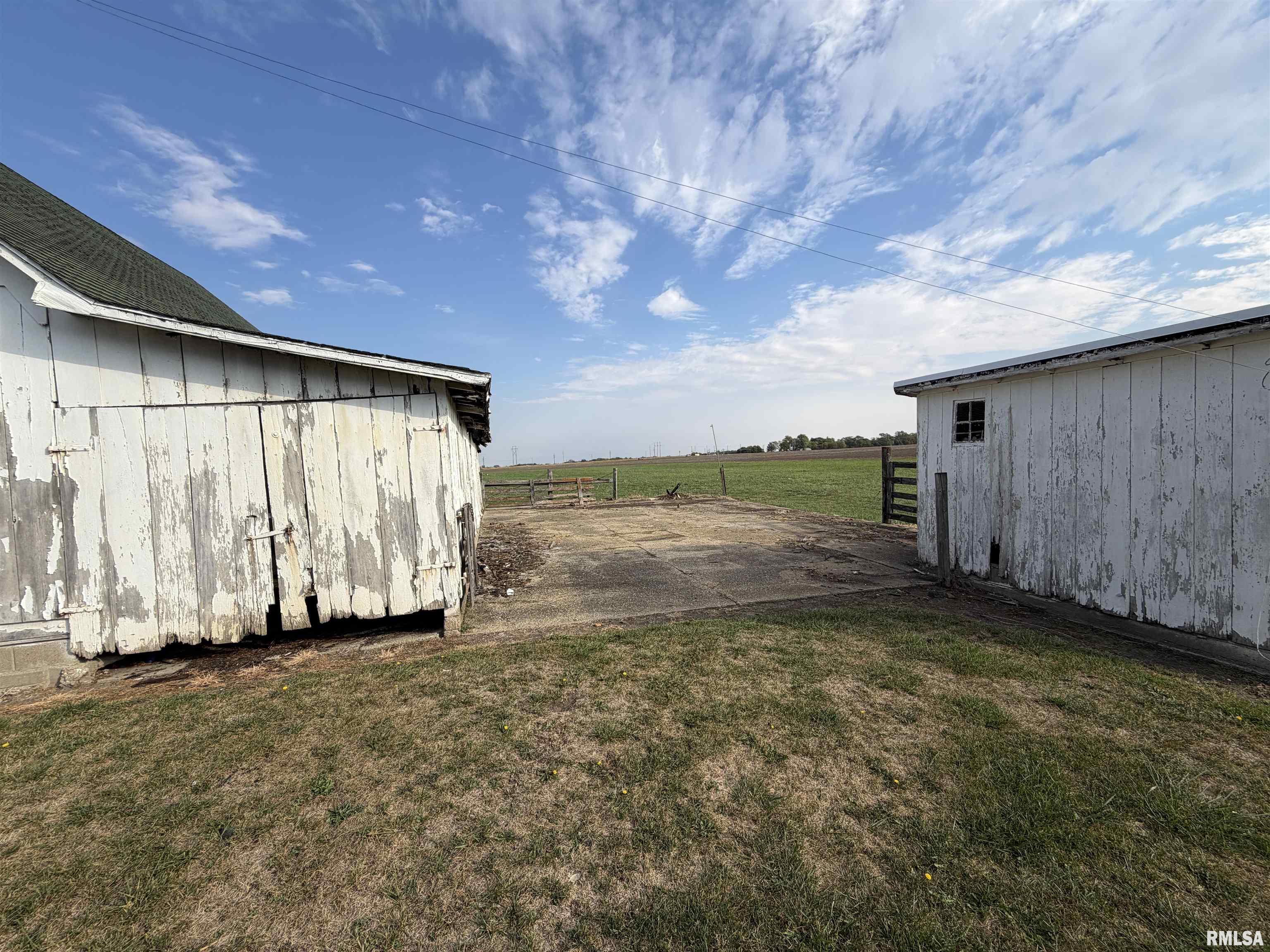 23611 County Highway 22 Canton, IL 61520 - Photo 17 of 45