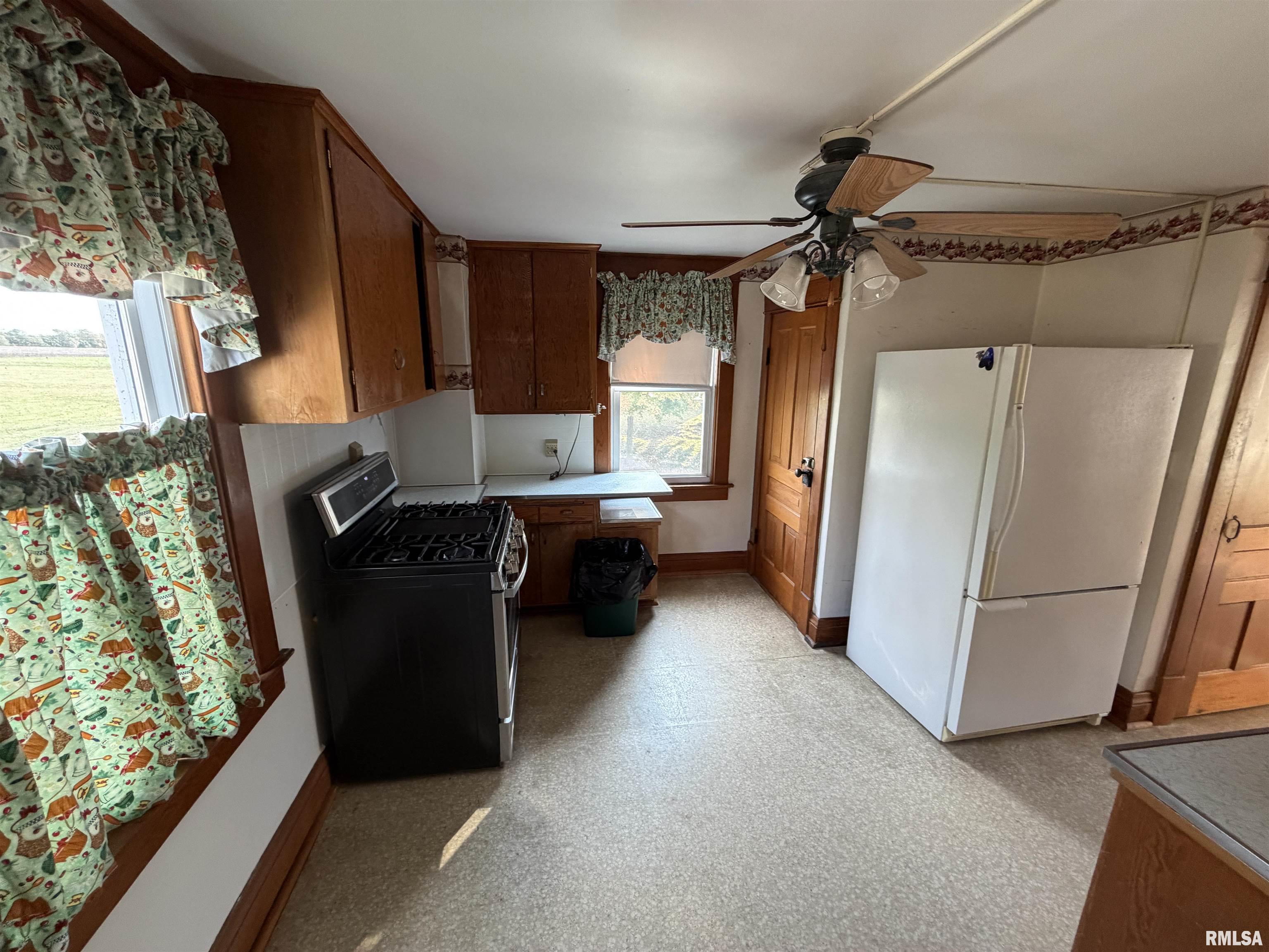 23611 County Highway 22 Canton, IL 61520 - Photo 33 of 45