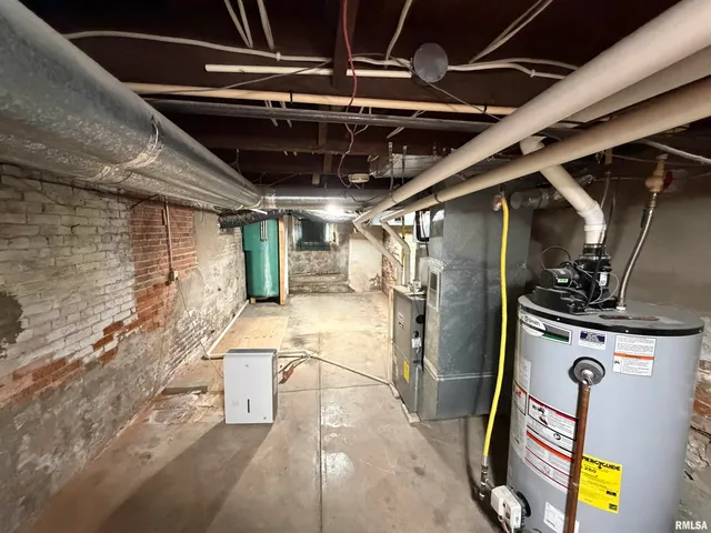 $339,900 | 23611 County Highway 22, Canton, IL 61520