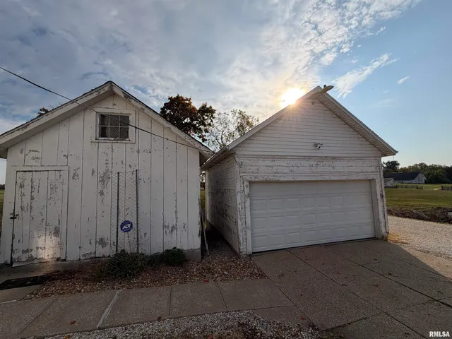 $339,900 | 23611 County Highway 22, Canton, IL 61520