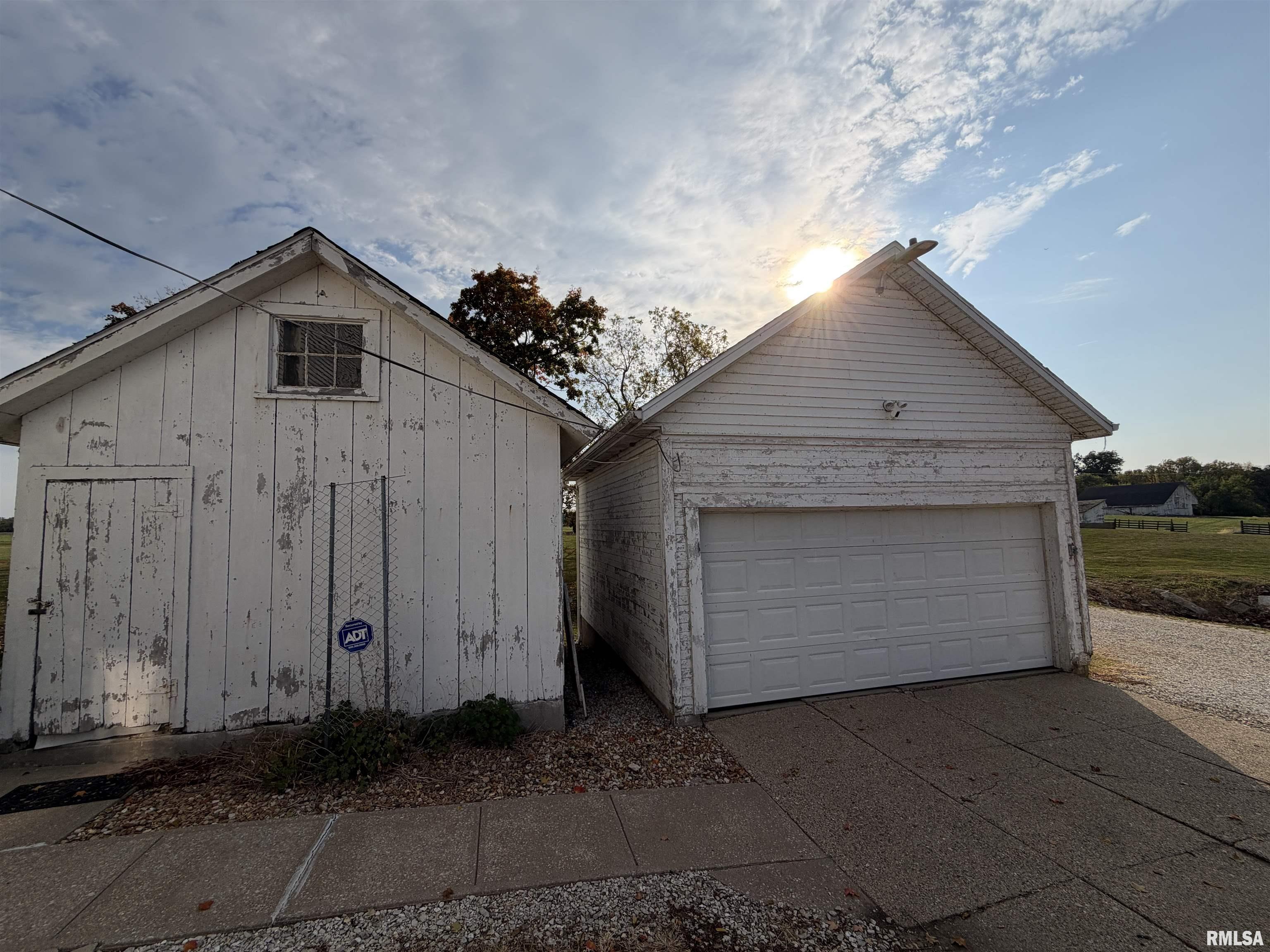 23611 County Highway 22 Canton, IL 61520 - Photo 6 of 45