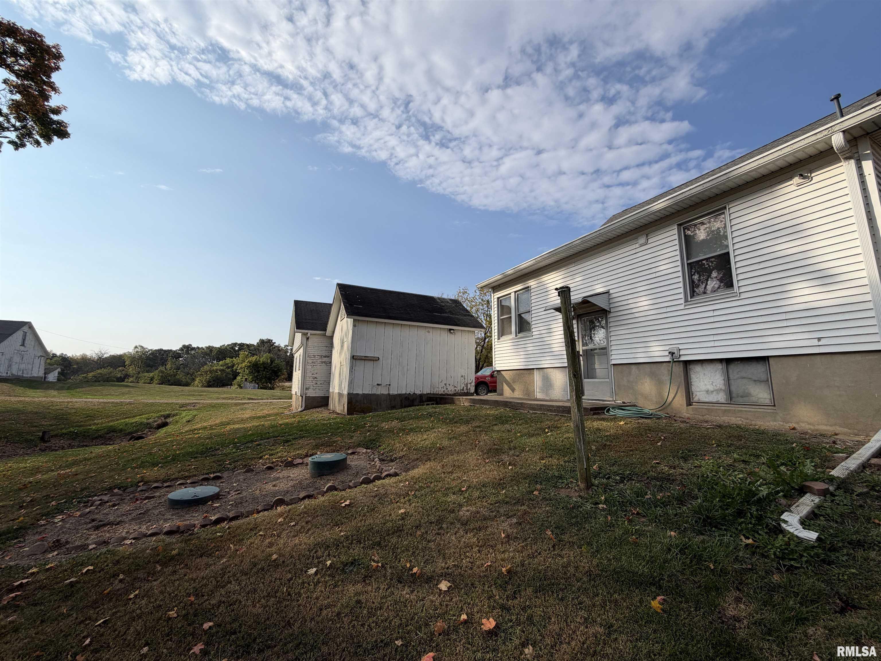 23611 County Highway 22 Canton, IL 61520 - Photo 7 of 45