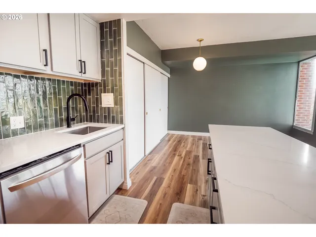 $270,000 | 1313 Lincoln Street, Unit 308, Eugene, OR 97401