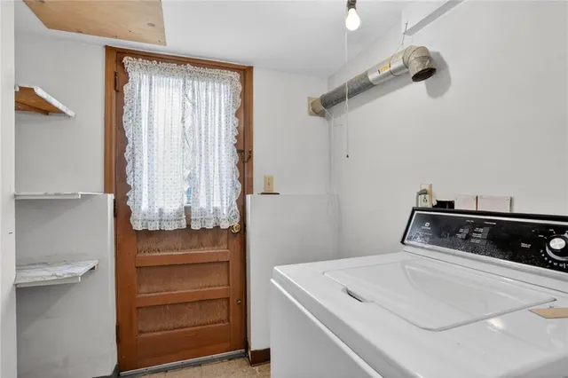 $295,000 | 301 Hargis Lane, Belton, MO 64012