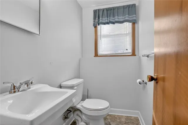 $295,000 | 301 Hargis Lane, Belton, MO 64012