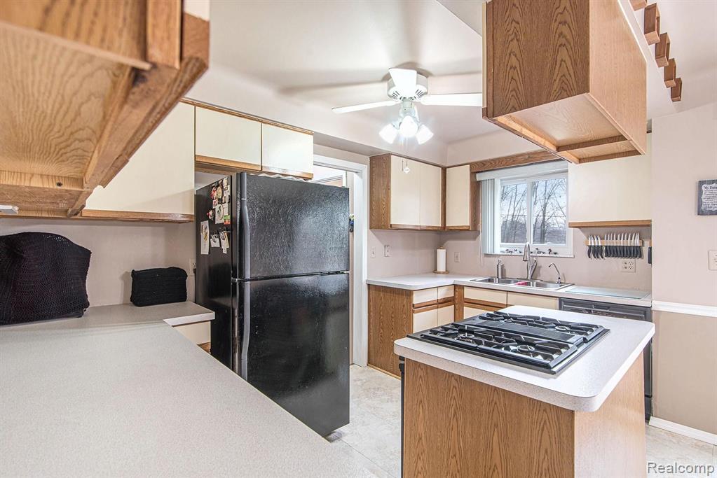 76173 Van Dyke Road Romeo, MI 48065 - Photo 21 of 57