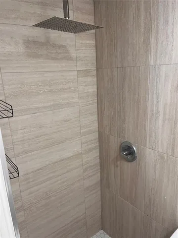 $815,000 | 712 Mandalay Avenue, Clearwater Beach, FL 33767