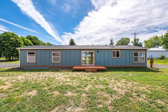 $229,900 | 255 Southeast Railroad Street, Creston, WA 99117