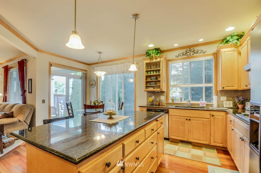 21317 37th Avenue Southeast Bothell, WA 98021 - Photo 3 of 14