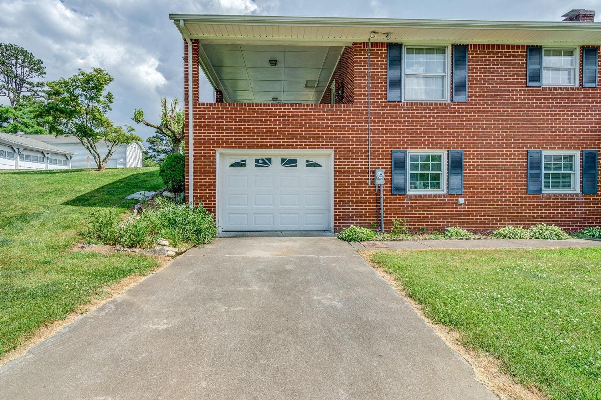 1449 West Ruritan Road Roanoke, VA 24012 - Photo 22 of 34 022-314176-1449 West Ruritan Road 22_777