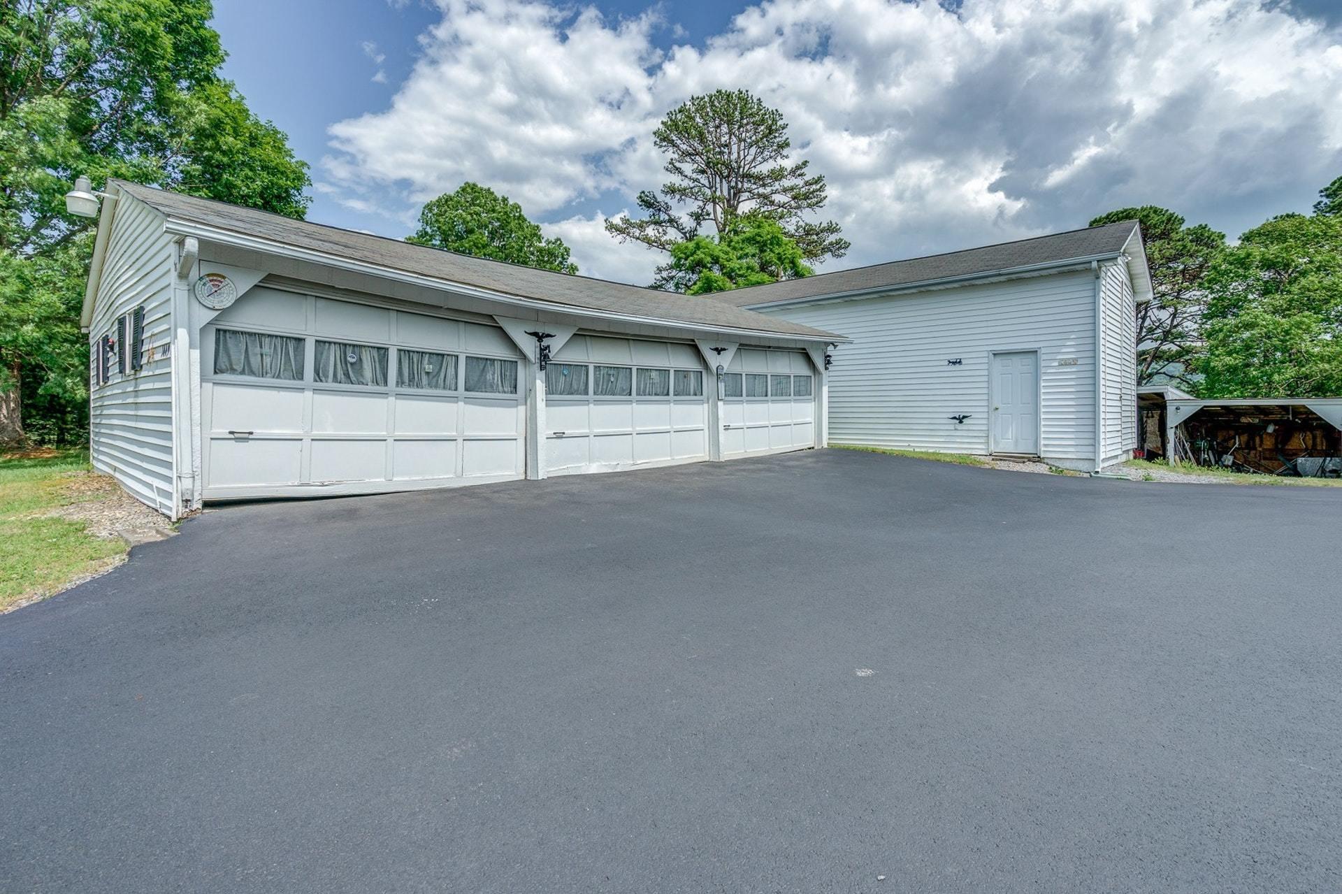 1449 West Ruritan Road Roanoke, VA 24012 - Photo 23 of 34 023-314176-1449 West Ruritan Road 23_777