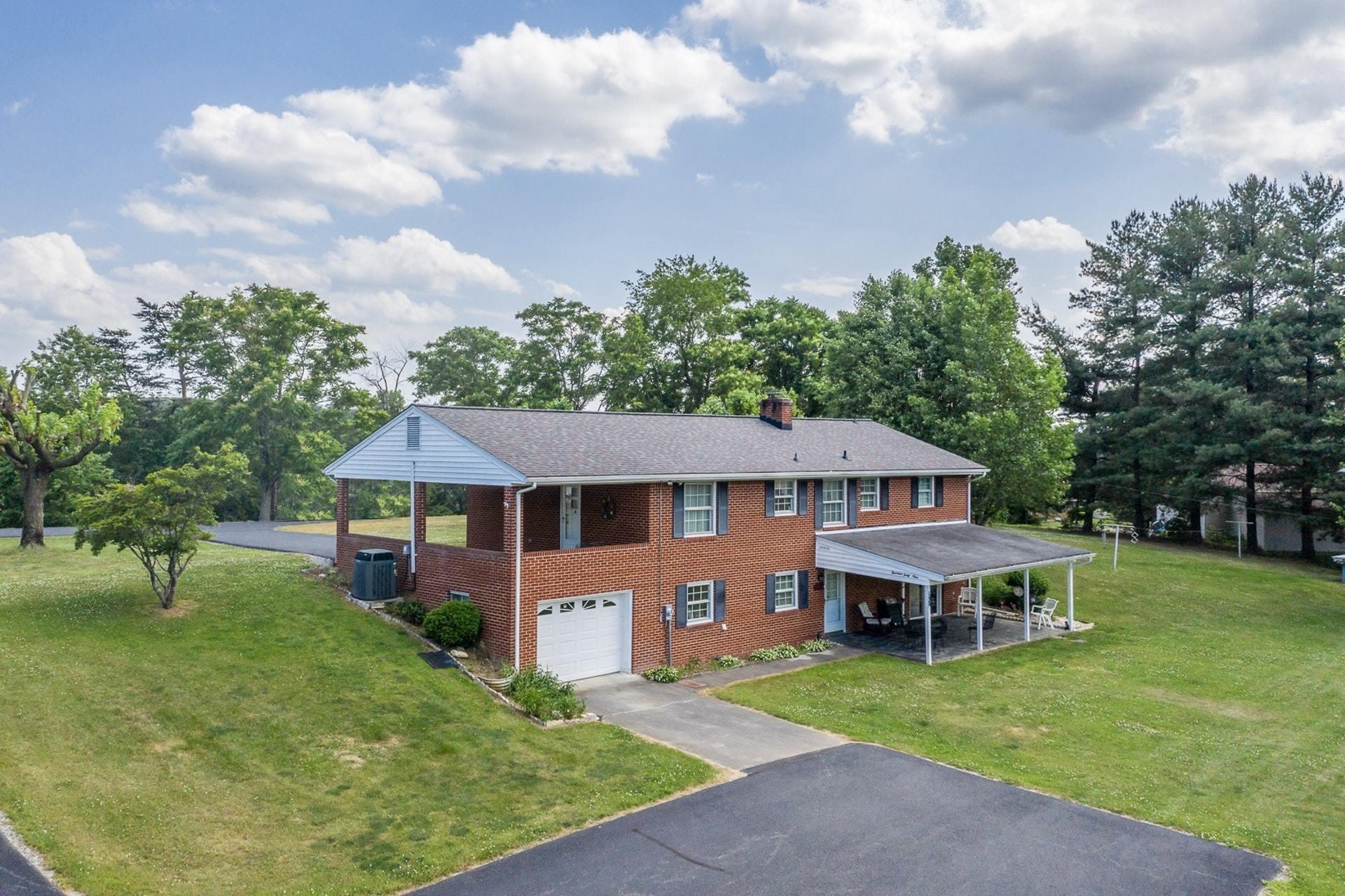 1449 West Ruritan Road Roanoke, VA 24012 - Photo 25 of 34 026-314176-05252019-16_7779822