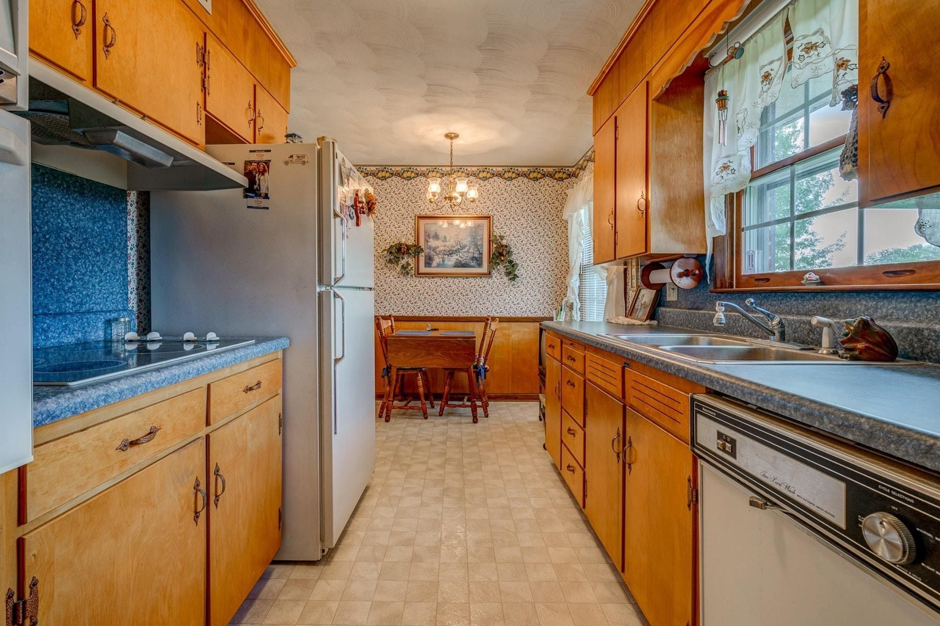 1449 West Ruritan Road Roanoke, VA 24012 - Photo 8 of 34 007-314176-1449 West Ruritan Road 07_777