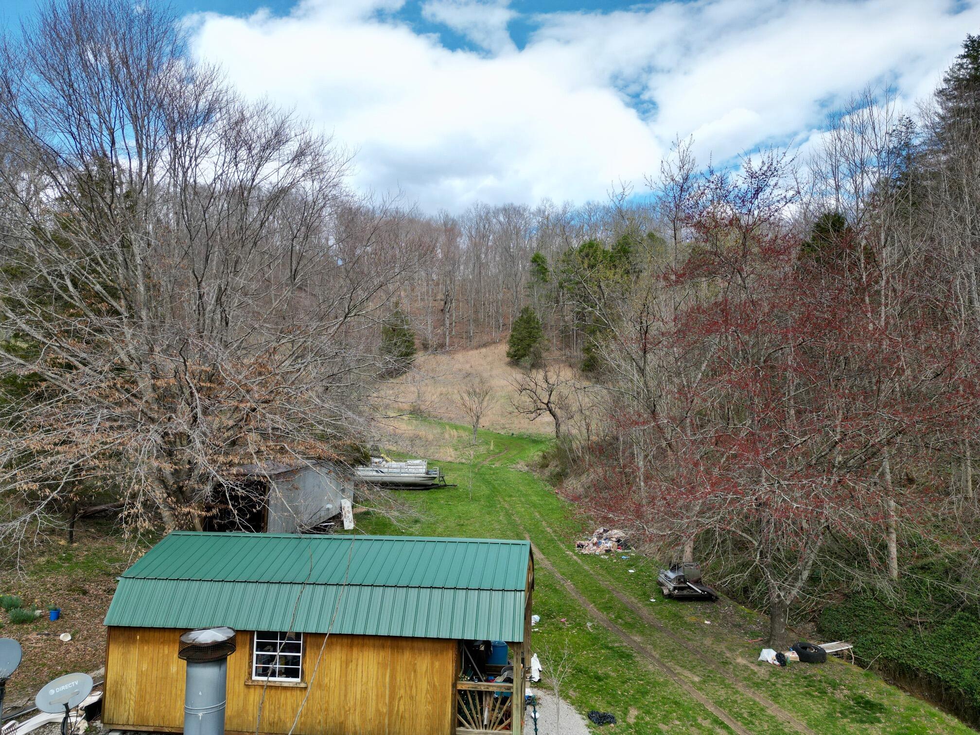 207 Gilliam Road Jackson, KY 41339 - Photo 6 of 28 dji_fly_20250326_153944_714_174301914692