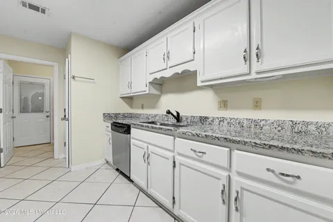 $255,000 | 3304 North 8th Street, Ocean Springs, MS 39564
