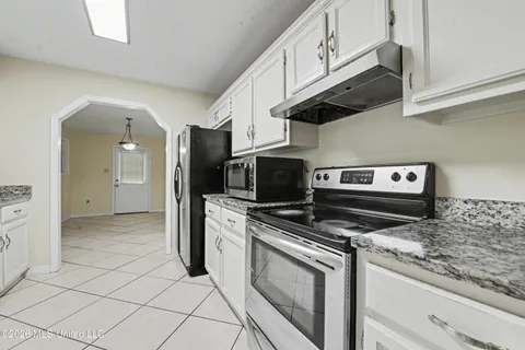 $255,000 | 3304 North 8th Street, Ocean Springs, MS 39564