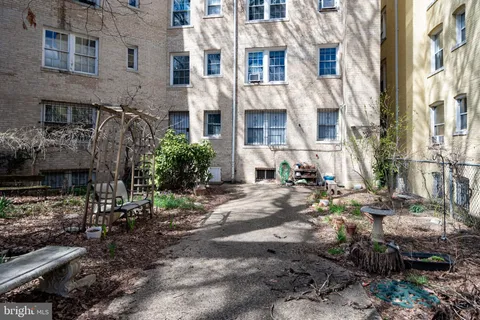 $215,000 | 1860 Clydesdale Place Northwest, Unit 105, Washington, DC 20009