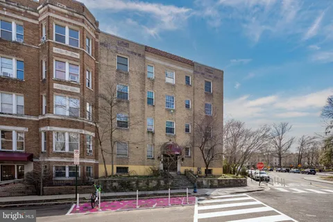 $215,000 | 1860 Clydesdale Place Northwest, Unit 105, Washington, DC 20009