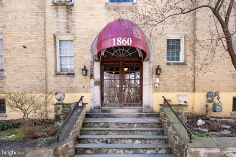 $215,000 | 1860 Clydesdale Place Northwest, Unit 105, Washington, DC 20009