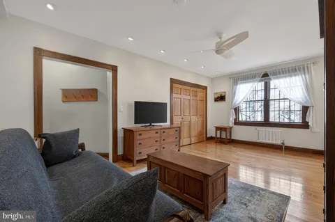 $215,000 | 1860 Clydesdale Place Northwest, Unit 105, Washington, DC 20009