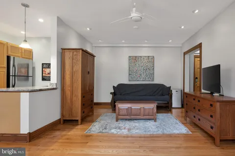 $215,000 | 1860 Clydesdale Place Northwest, Unit 105, Washington, DC 20009