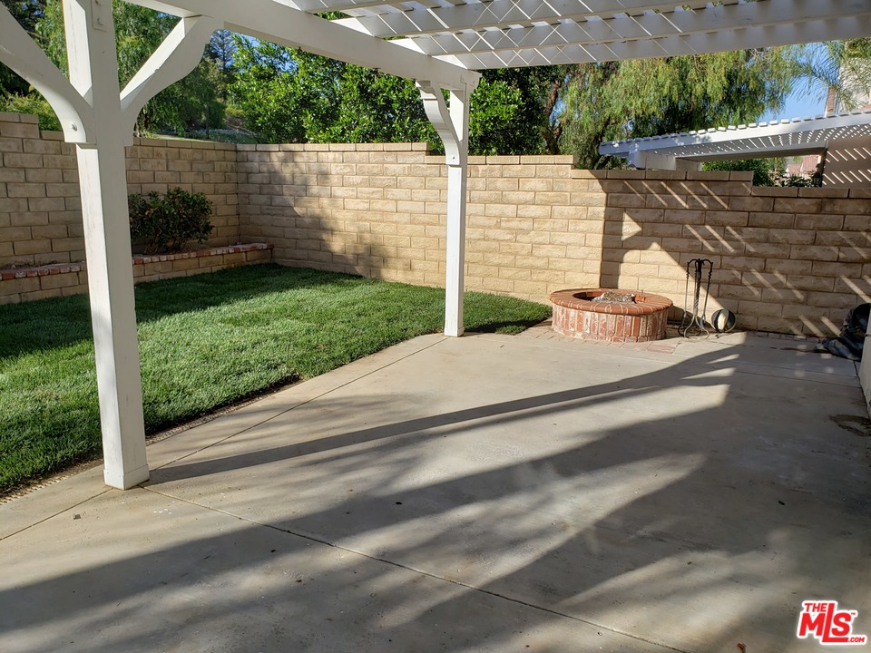 27653 Elk Ridge Road Castaic, CA 91384 - Photo 22 of 23 Gallery Image 22