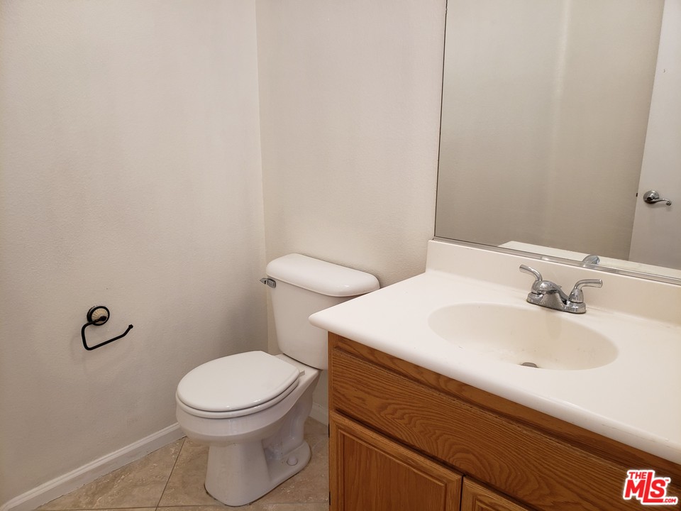 27653 Elk Ridge Road Castaic, CA 91384 - Photo 10 of 23 Gallery Image 10