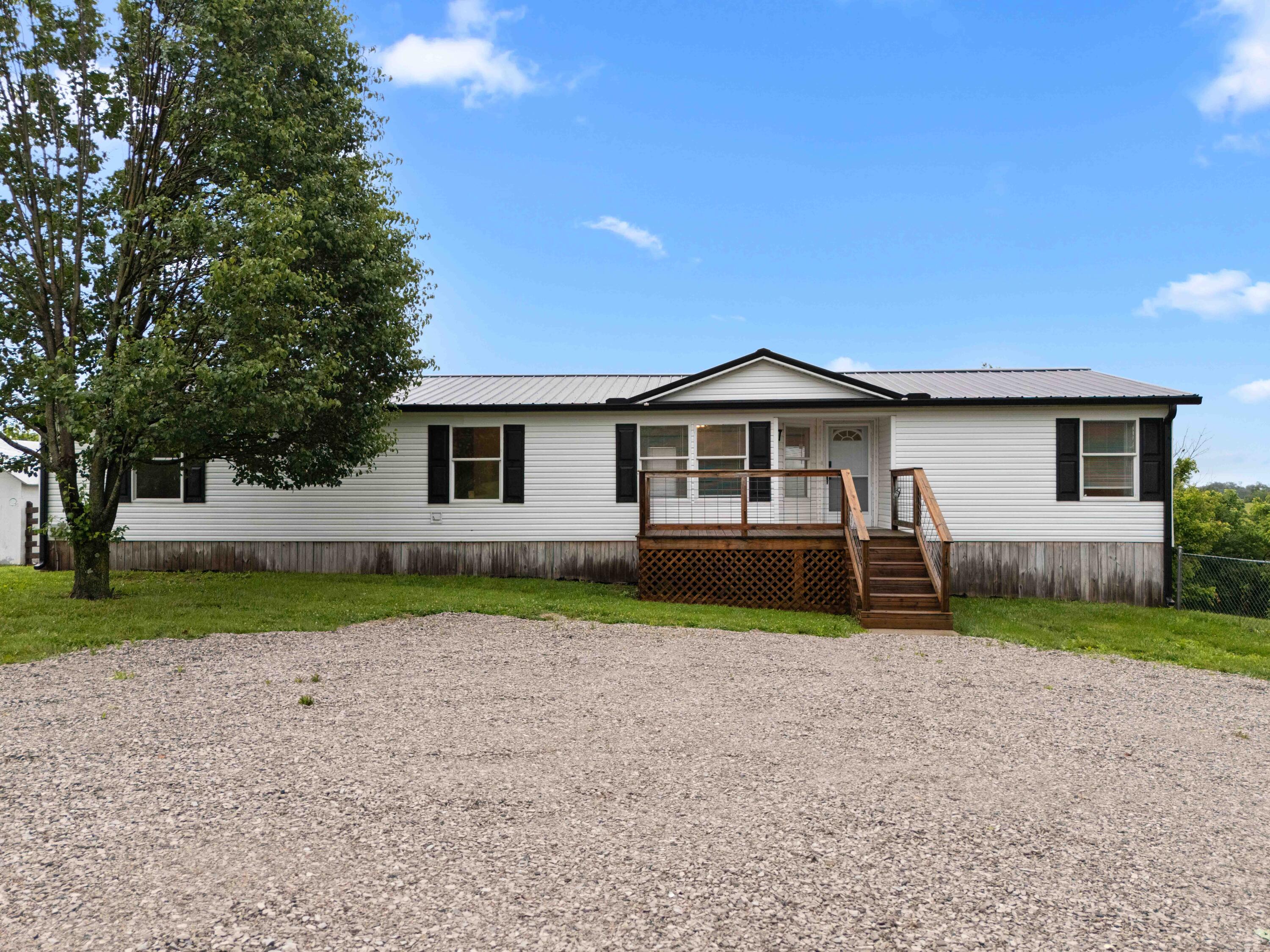 148 Caleast Road Richmond, KY 40475 - Photo 4 of 46 148 caleast Rd.-3