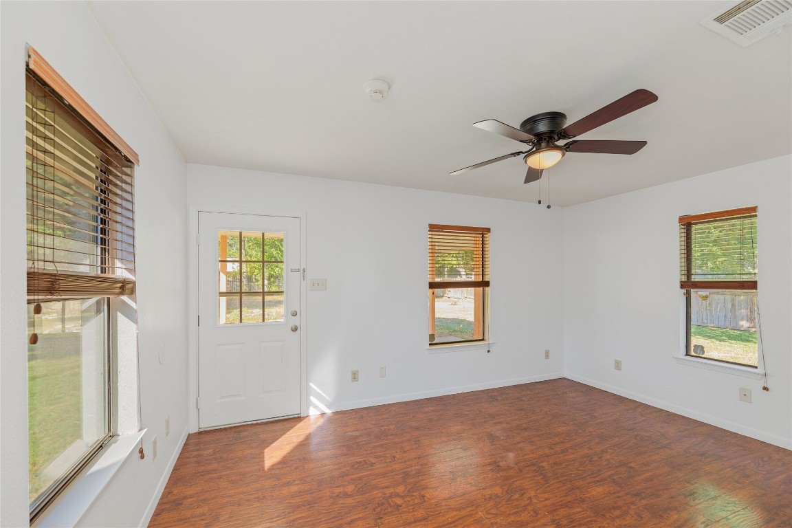 13406 Effingham Street Austin, TX 78729 - Photo 19 of 32