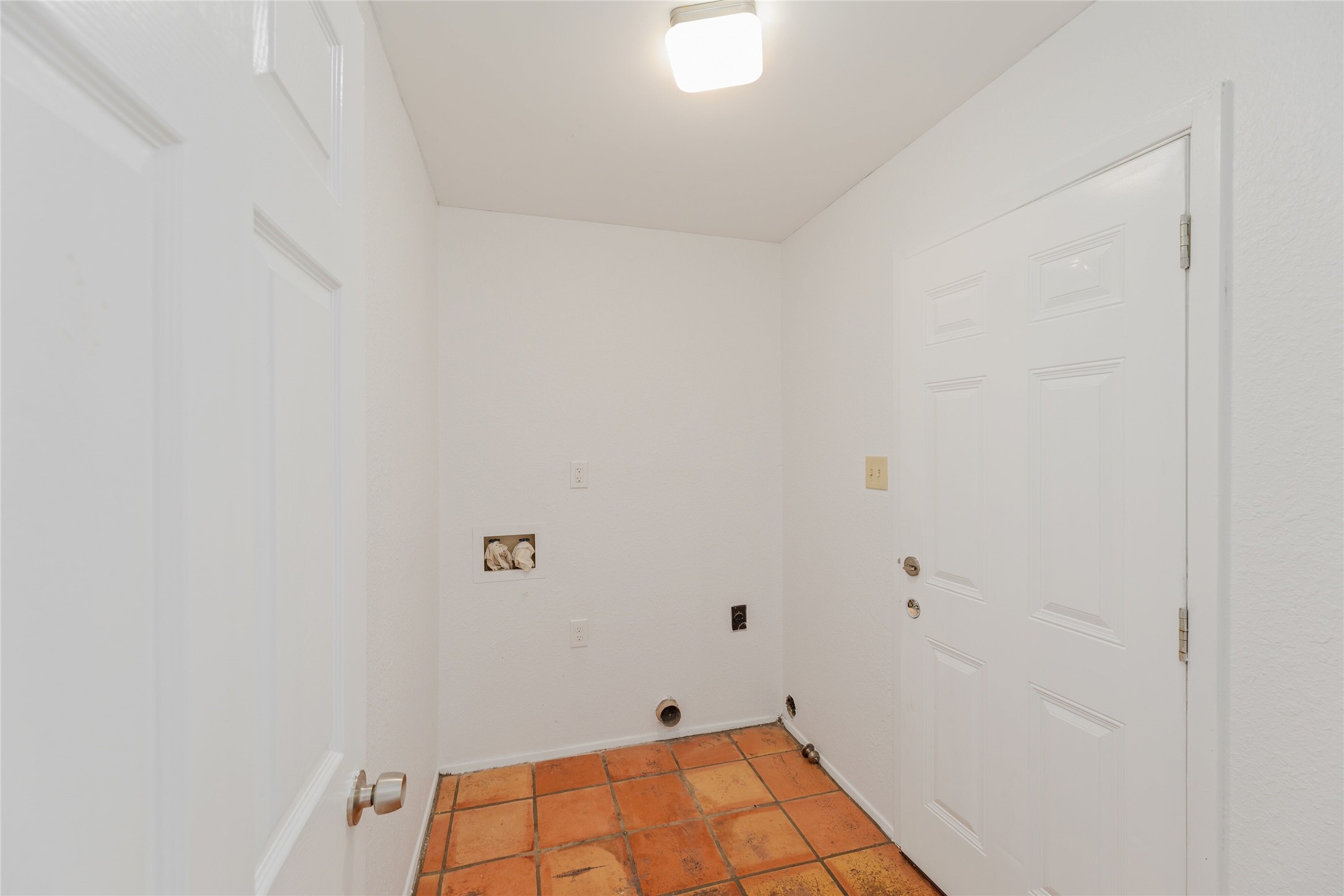 13406 Effingham Street Austin, TX 78729 - Photo 26 of 32 a bathroom with a sink