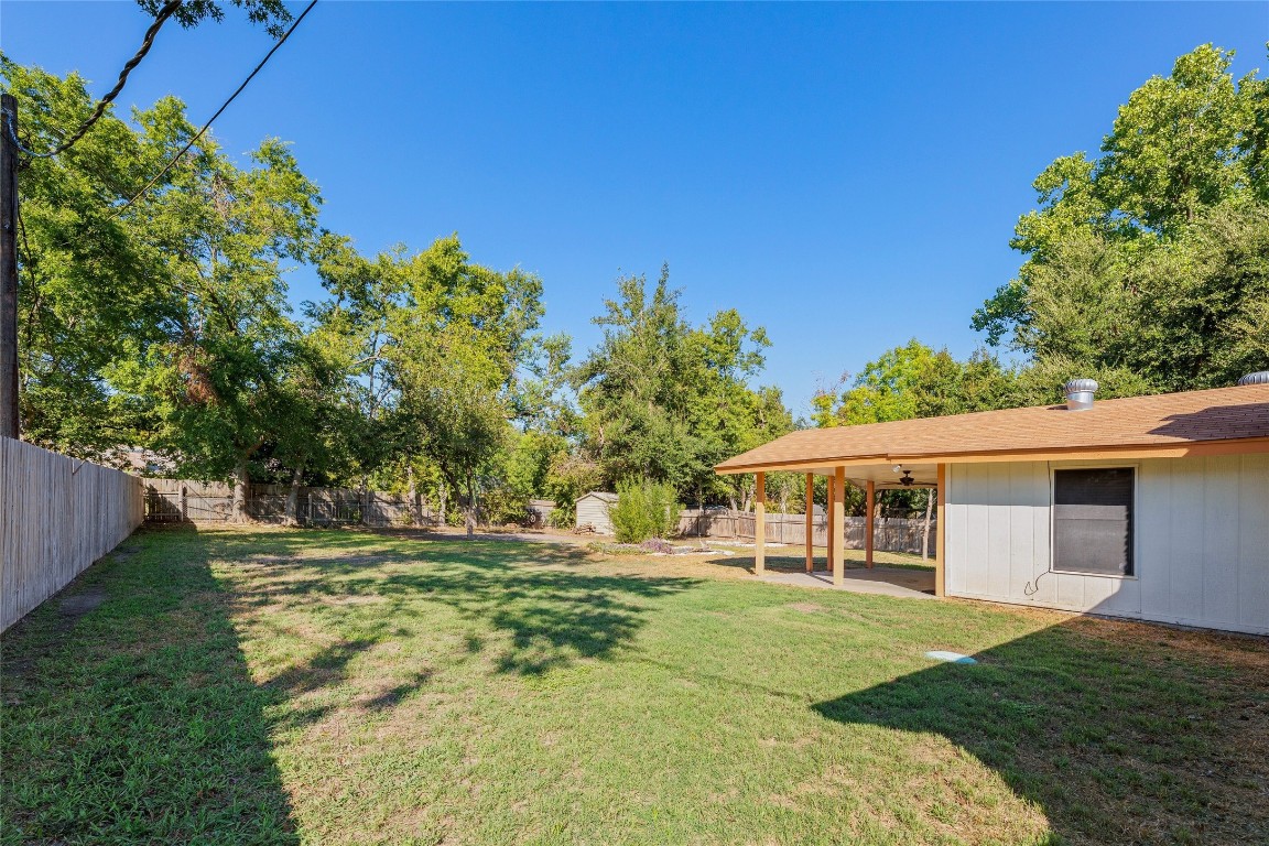 13406 Effingham Street Austin, TX 78729 - Photo 28 of 32