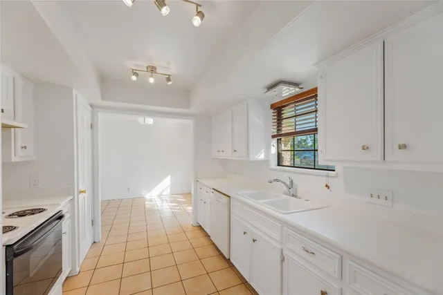 $2,100 | 13406 Effingham Street, Austin, TX 78729