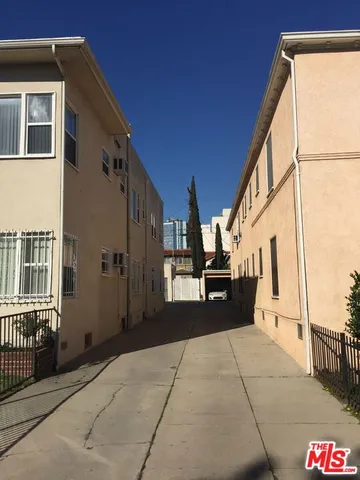 $1,595,000 | 6111 Afton Place, Los Angeles, CA 90028